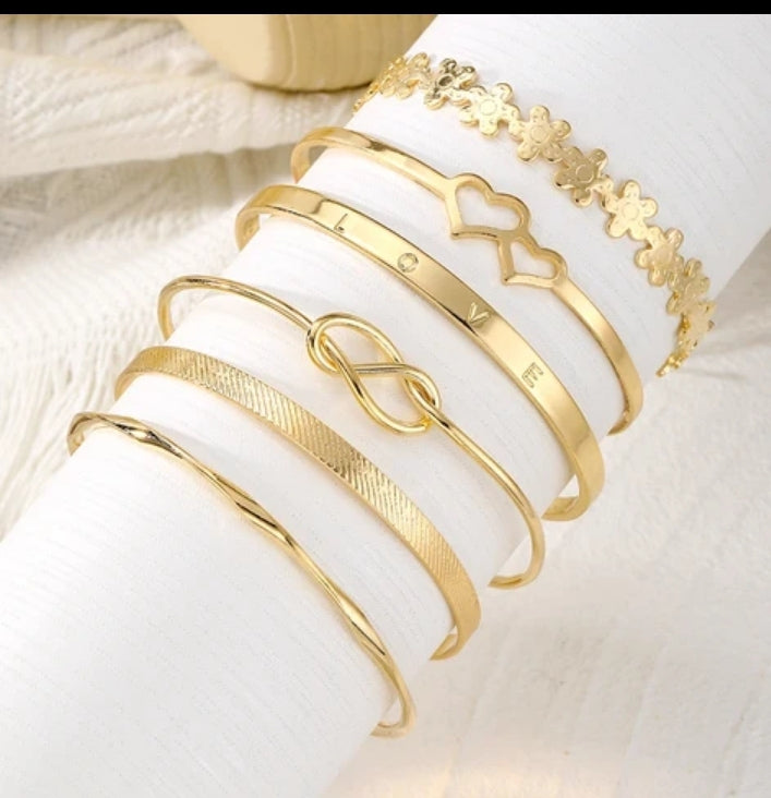 Le bracelet "Élégance Éternelle''